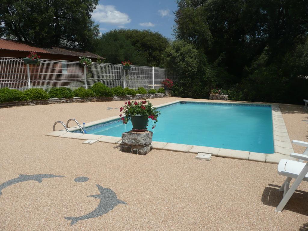 Gites De Plos Appart Chalet Piscine Spa 앙뒤즈 객실 사진